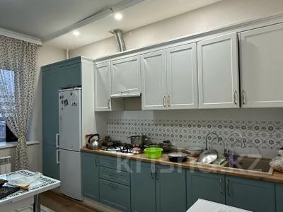 2-комнатная квартира · 67 м² · 2/9 этаж, мкр. Алтын орда, Мустафы Шокая 2а за 32 млн 〒 в Актобе