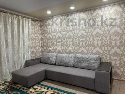 Продажа квартир в Восточно-Казахстанской обл.: 4-комнатная квартира · 92 м² · 1/5 этаж, Шульбинск, Мкр.2 3 — Магазина Элит за 9 млн 〒 4-комнатная квартира · 92 м² · 1/5 этаж, Шульбинск, Мкр.2 3 — Магазина Элит за 9 млн 〒