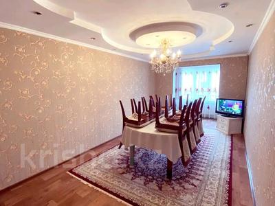 Продажа квартир в Шымкенте: 3-комнатная квартира · 75 м² · 3/5 этаж, мкр Восток за 28 млн 〒 3-комнатная квартира · 75 м² · 3/5 этаж, мкр Восток за 28 млн 〒 в Шымкенте, Аль-Фарабийский р-н