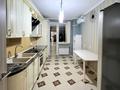 3-комнатная квартира · 82.4 м² · 3/18 этаж, мкр Строитель, Сырым Датова 32/2 — Абулхаирхана и Московский за 28 млн ₸ в Уральске — фото 2
