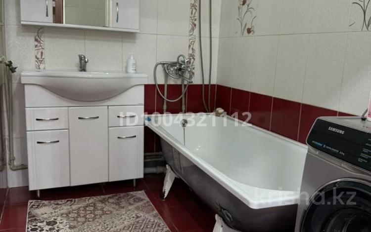 3-комнатная квартира · 100 м² · 5/5 этаж, 5-64/2 50 — 19 мектеп,лицей, “Жанар” балабақшасының жанында за 250 000 ₸ в Жанаозен — фото 2