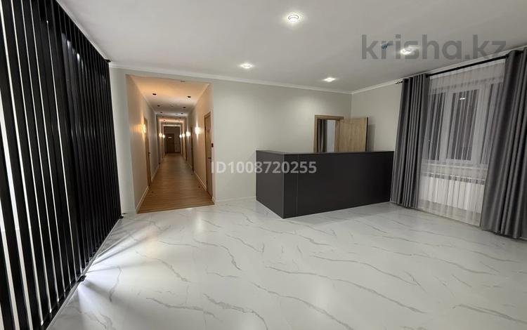 Бани, гостиницы и зоны отдыха · 319 м² за 2 млн ₸ в Уральске — фото 2