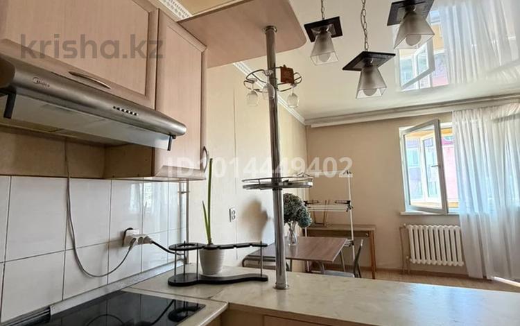 1-комнатная квартира · 48 м² · 5/5 этаж, мкр Думан-2 6 за 250 000 ₸ в Алматы, Медеуский р-н — фото 3