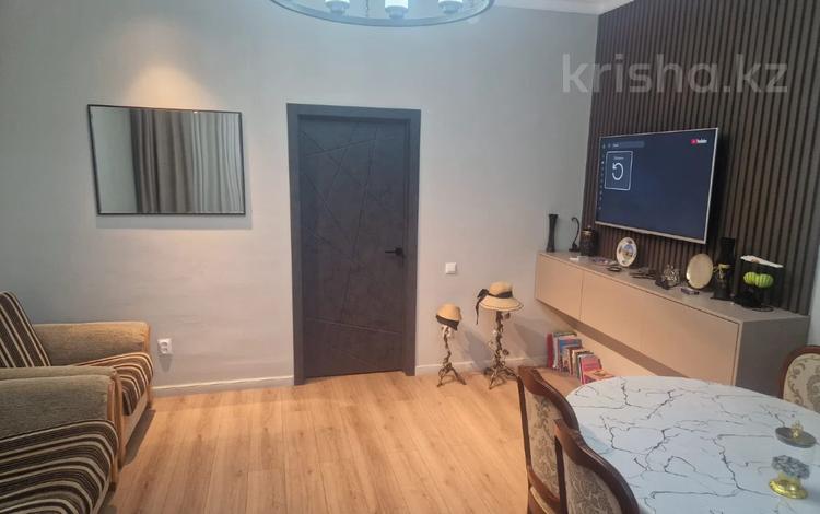 2-комнатная квартира · 64.8 м² · 5/9 этаж, мкр. Алтын орда 1е за 36 млн ₸ в Актобе — фото 2