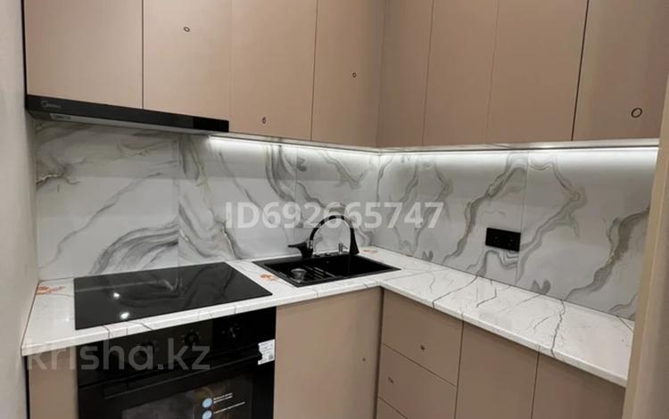 3-бөлмелі пәтер, 47 м², 12/16 қабат ай сайын, Сатпаева 90/56, бағасы: 350 000 〒 в Алматы, Бостандыкский р-н — фото 2