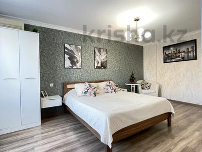 1-комнатная квартира · 31 м², Просп. Азаттык 99А за 12 000 ₸ в Атырау, мкр Авангард-2