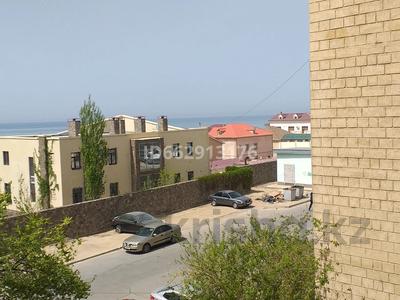 4-комнатная квартира · 100 м² · 3/5 этаж, 15-й мкр 25 за 15 000 ₸ в Актау