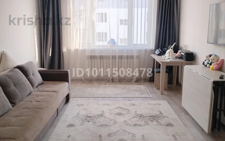 1-бөлмелі пәтер · 53 м² · 9/10 қабат, мкр Аксай-4 121, бағасы: 36.5 млн ₸ в Алматы, Ауэзовский р-н — фото 2