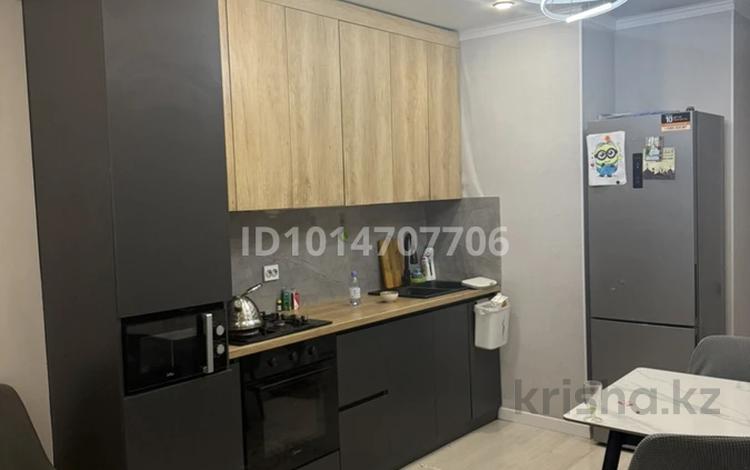 3-бөлмелі пәтер · 73.3 м² · 3/4 қабат, Мкр. Гульдер 1160, бағасы: 30 млн ₸ в  — фото 2