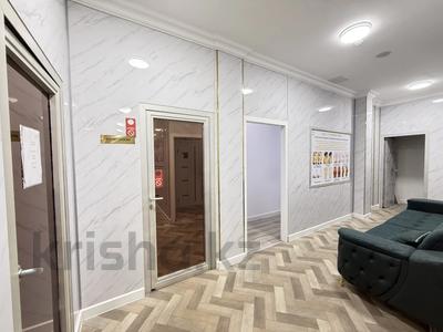 Свободное назначение, офисы, салоны красоты, бани, гостиницы и зоны отдыха, медцентры и аптеки, кабинеты и рабочие места, студии · 275 м² за ~ 2 млн ₸ в Астане, Сарыарка р-н