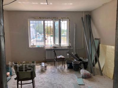 1-комнатная квартира · 40 м² · 1/5 этаж, Майкудук, мкр Восток-3 17 за 9 млн ₸ в Караганде, Алихана Бокейханова р-н