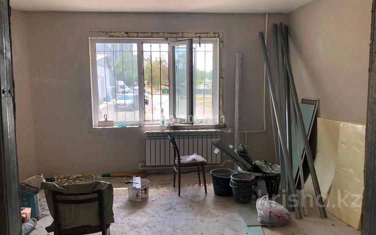 1-комнатная квартира · 40 м² · 1/5 этаж, Майкудук, мкр Восток-3 17 за 9 млн ₸ в Караганде, Алихана Бокейханова р-н — фото 2
