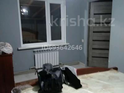 Жеке үй · 3 бөлме · 92 м² · 3 жүзд., Есей би 74А — За школой на ул Маншук Маметовой, бағасы: 25 млн ₸ в Таразе
