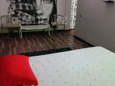1-бөлмелі пәтер · 30 м² · 1/5 қабат, Бектурганова,Старый болашак 30 — Есенова, бағасы: 7 000 ₸ в 