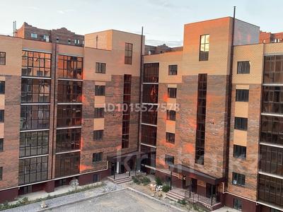 4-бөлмелі пәтер · 154 м² · 1 қабат, Алтын орда ш/а., Мкр. Батыс-2, бағасы: 39 млн ₸ в Актобе, мкр. Алтын орда