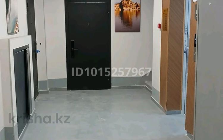 2-комнатная квартира · 60 м² · 5/9 этаж, Байтурсынова 36/1 за 270 000 ₸ в Астане, Алматы р-н — фото 2