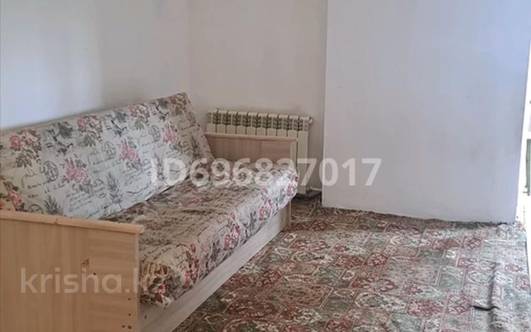 3-комнатная квартира · 65 м² · 1/2 этаж, мкр Юго-Восток, Университетская 28/6 — Шахтеров Университетская за 160 000 ₸ в Караганде, Казыбек би р-н — фото 2