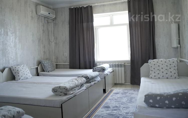 Дом · 10 комнат · 350 м², Укаш ата 111 — Коммунизм за 25 000 〒 в Туркестане — фото 3