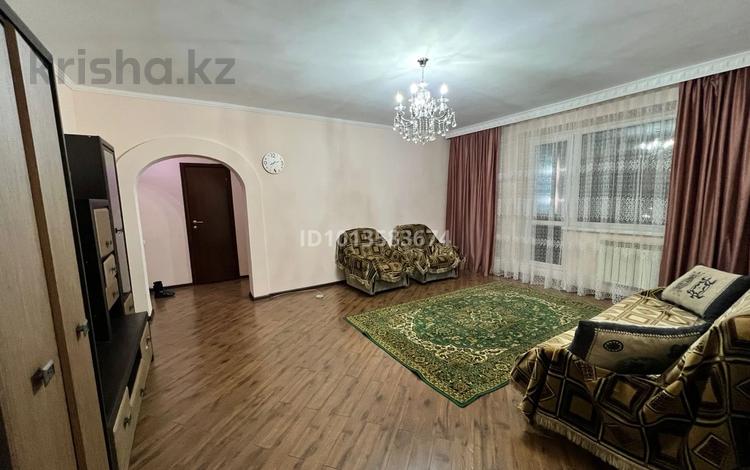 2-бөлмелі пәтер · 57 м² · 8/9 қабат, мкр Самал-2, бағасы: 400 000 ₸ в Алматы, Медеуский р-н — фото 2