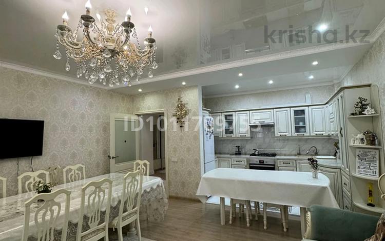 3-комнатная квартира · 112 м² · 5/5 этаж, мкр Северо-Восток, Циолковского 2/20 — Сзади рынка Аяжан за 34 млн ₸ в Уральске — фото 2