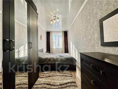 4-бөлмелі пәтер · 91 м² · 2/2 қабат, мкр Михайловка , Бадина 211, бағасы: 20.4 млн ₸ в Караганде, Казыбек би р-н