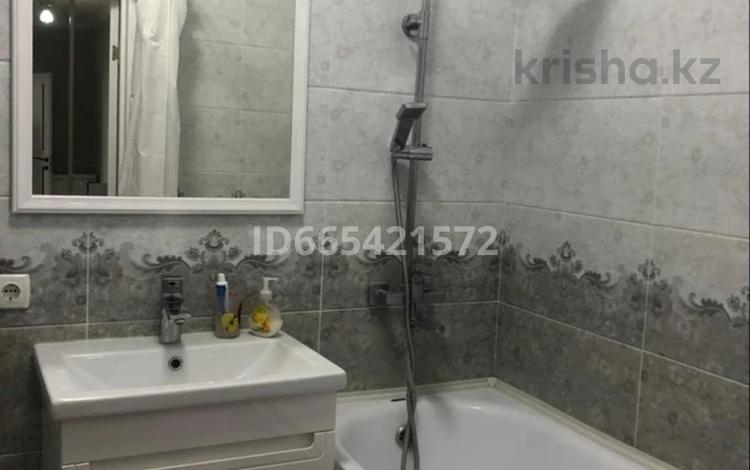 1-бөлмелі пәтер, 37 м², 11/16 қабат ай сайын, Улы дала 42/1, бағасы: 150 000 〒 в Астане, Есильский р-н — фото 18