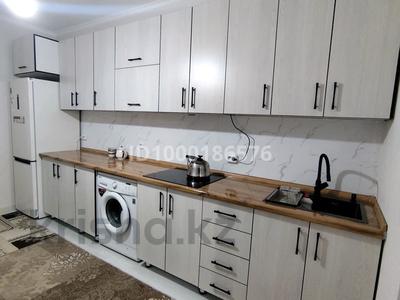 Аренда квартир в Шымкенте: 2-комнатная квартира · 61.4 м² · 2/13 этаж · помесячно, мкр Туран , Алатау Батыр 3401/12 — Куйши Мамен за 190 000 〒 2-комнатная квартира · 61.4 м² · 2/13 этаж · помесячно, мкр Туран , Алатау Батыр 3401/12 — Куйши Мамен за 190 000 〒 в Шымкенте, Каратауский р-н
