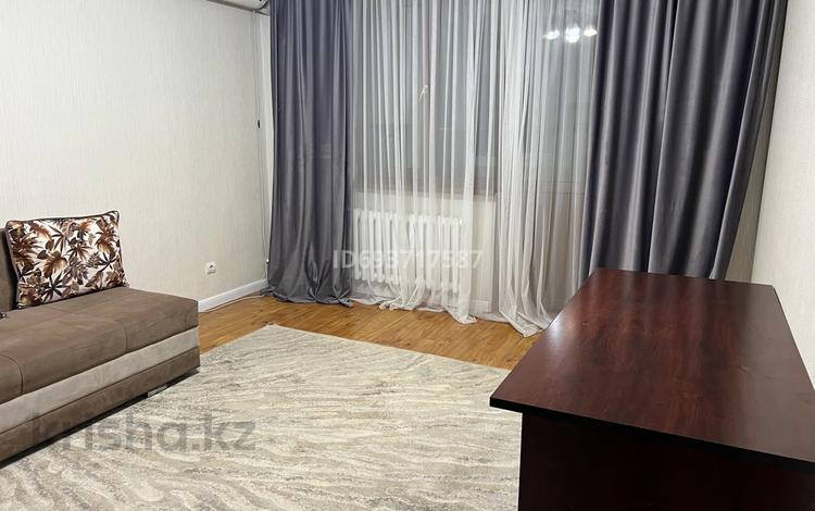 1-комнатная квартира, 44 м², 9/9 этаж помесячно, мкр Мамыр-4 295 за 200 000 〒 в Алматы, Ауэзовский р-н — фото 2
