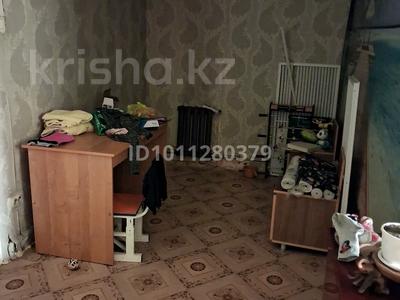 Отдельный дом · 3 комнаты · 100 м² · 7 сот., Аксай 2 — Возле рынка Алтын Орда за 170 000 〒 в Абае