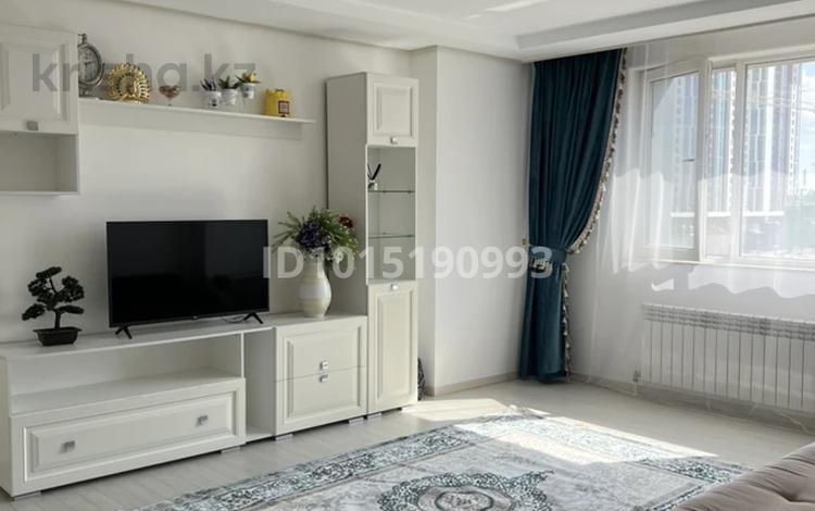 2-комнатная квартира · 72.6 м² · 2/21 этаж, Бухар жырау 20Б — Ледовый дворец «Алау» за 400 000 ₸ в Астане, Есильский р-н — фото 2