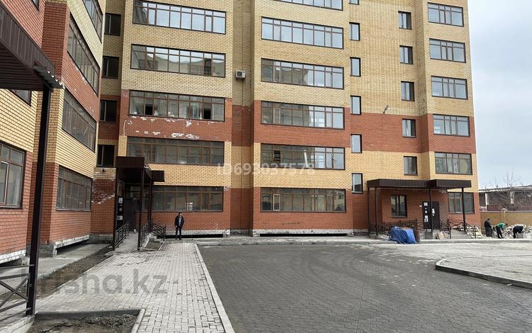 3-комнатная квартира, 127 м², 9/10 этаж, Достоевского 174а за 44 млн 〒 в Семее — фото 2