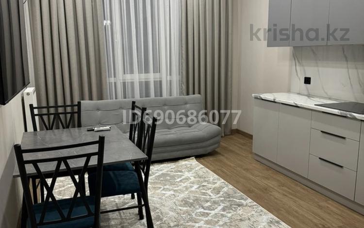 2-комнатная квартира, 48 м², 8/16 этаж помесячно, Аргынбекова — Шаяхметова за 300 000 〒 в Шымкенте — фото 2