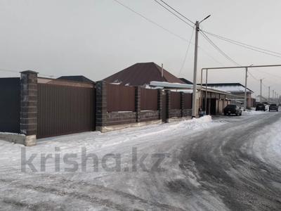 Отдельный дом · 4 комнаты · 125 м² · 636 сот., Туймебая, Кенесары хан 30 — Салтанат магазин за 35 млн ₸ в 