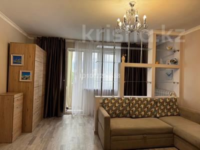 Аренда квартир в Алматы: 1-комнатная квартира · 46 м² · 8/10 этаж, мкр Аксай-5 1 — Момышулы-Жубанова за 250 000 〒 1-комнатная квартира · 46 м² · 8/10 этаж, мкр Аксай-5 1 — Момышулы-Жубанова за 250 000 〒 в Алматы, Ауэзовский р-н