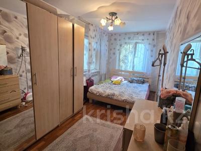 Продажа квартир в Шымкенте: 2-комнатная квартира · 45 м² · 2/5 этаж, Айбергенова 5 — Площадь Аль-Фараби плаза из окна за 17 млн 〒 2-комнатная квартира · 45 м² · 2/5 этаж, Айбергенова 5 — Площадь Аль-Фараби плаза из окна за 17 млн 〒 в Шымкенте