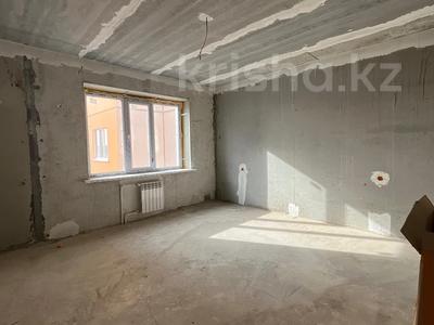 3-комнатная квартира · 101 м² · 3/9 этаж, Самал 110 за 32 млн ₸ в Уральске
