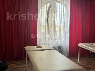 Салоны красоты, студии · 15 м² за 135 000 ₸ в Актау, 17-й мкр
