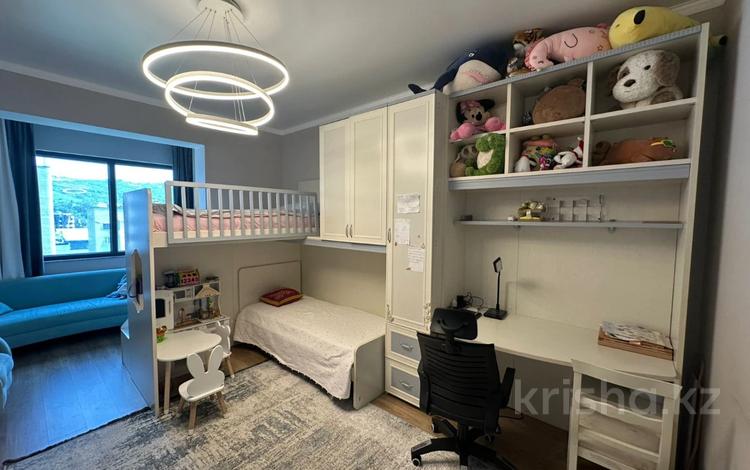 4-комнатная квартира · 145 м² · 10/14 этаж, мкр Самал-3 за 163 млн ₸ в Алматы, Медеуский р-н — фото 7