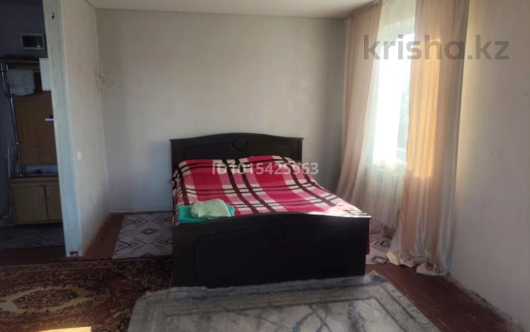 1-комнатная квартира · 35 м² · 4/4 этаж, Тохтарова — Гор больница за 10 000 ₸ в Риддере — фото 2