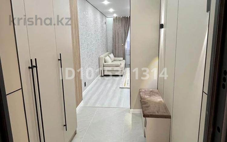 1-комнатная квартира · 40 м² · 3/9 этаж, мкр Асар-2, ​Микрорайон Асар 2 за 130 000 ₸ в Шымкенте, Абайский р-н — фото 2