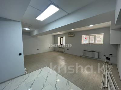 Еркін, кеңселер, қоймалар, сұлулық салондары · 80 м², бағасы: 370 000 ₸ в Атырау, мкр Центральный