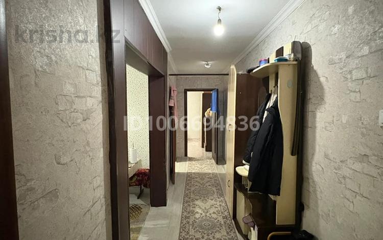 3-комнатная квартира · 56 м² · 1/3 этаж, мкр Фёдоровка 103 за 16.5 млн ₸ в Караганде, Казыбек би р-н — фото 2