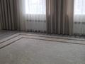 Отдельный дом · 3 комнаты · 200 м² · 6.5 сот., Асфальтовая 51 за 350 000 ₸ в Уральске — фото 14