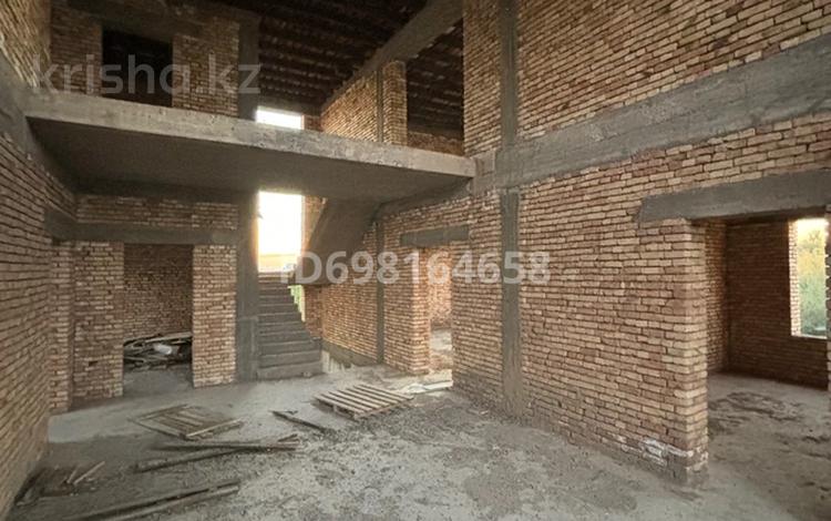 Жеке үй · 11 бөлме · 500 м² · 8 жүзд., Наурыз 10а — Куркелес Партсъезд, бағасы: 50 млн ₸ в Сарыагаш — фото 10