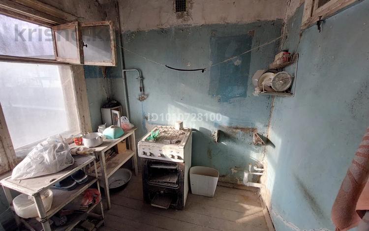 2-бөлмелі пәтер · 45.5 м² · 2/5 қабат, мкр Центральный, Абая 17, бағасы: 10 млн ₸ в Атырау — фото 2