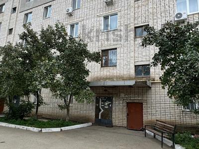 4-комнатная квартира · 100 м² · 4/5 этаж, Толстого за 180 000 〒 в Уральске