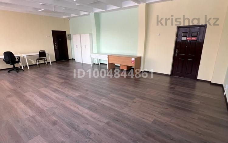Кеңселер, кабинеттер және жұмыс орындары · 55 м², бағасы: 400 000 ₸ в Алматы, Ауэзовский р-н — фото 5