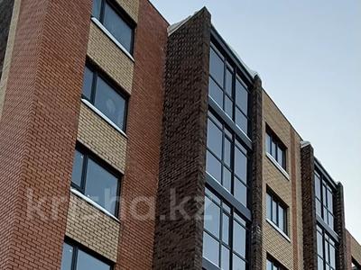3-комнатная квартира · 106.1 м² · 5/5 этаж, Ленинградская 31а — ТЦ «Пирамида» за ~ 42.4 млн ₸ в Петропавловске