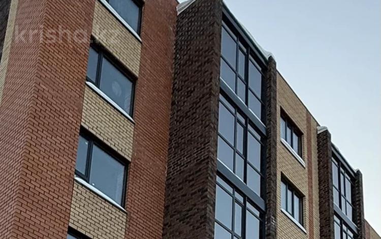 3-комнатная квартира · 106.1 м² · 5/5 этаж, Ленинградская 31а — ТЦ «Пирамида» за ~ 42.4 млн ₸ в Петропавловске — фото 2