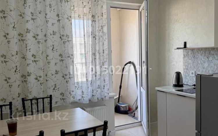 1-комнатная квартира · 42 м² · 11/12 этаж, Райымбека 210 за 280 000 ₸ в Алматы, Алмалинский р-н — фото 2